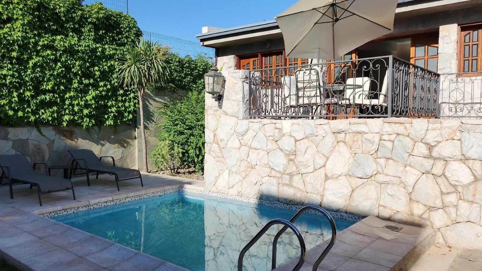 Hotel Boutique Casa & Cava Mendoza